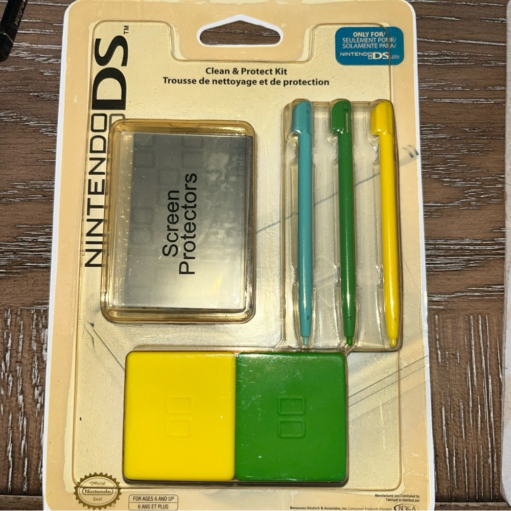Nintendo DS Accessory Kit with Yellow, Green & Teal Styluses